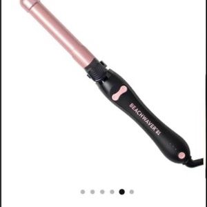 The Beachwaver B1 Midnight Rose has a 1-inch barrel